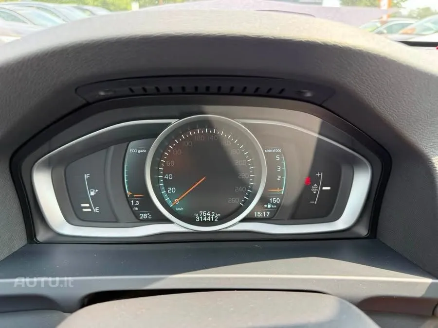 Volvo V60 — photo 10