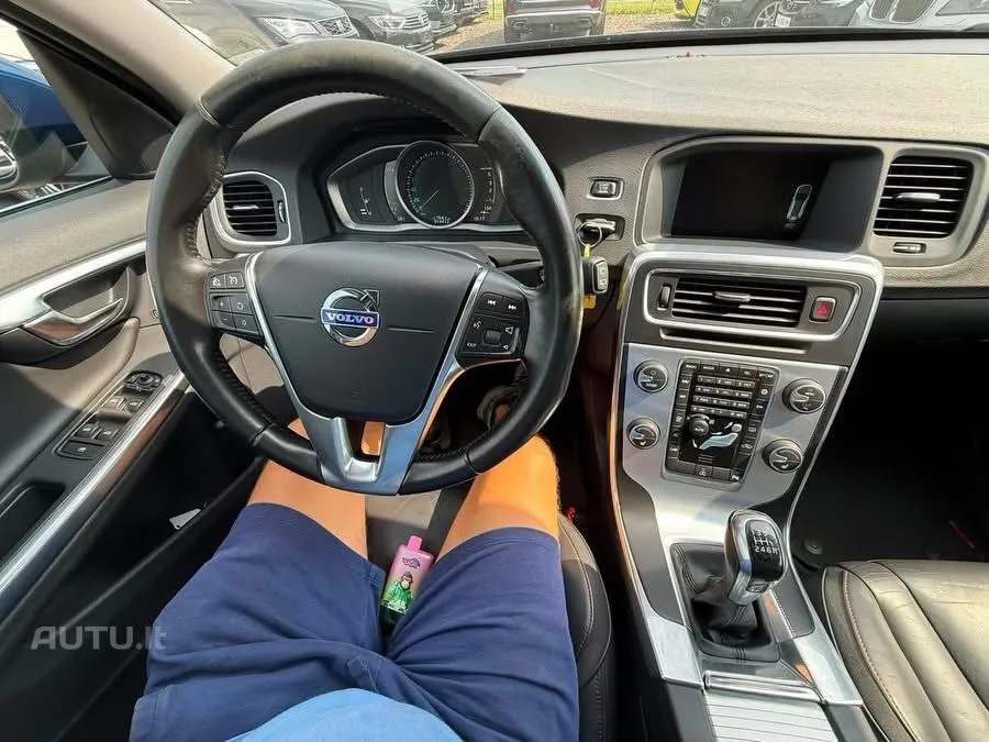 Volvo V60 — photo 18