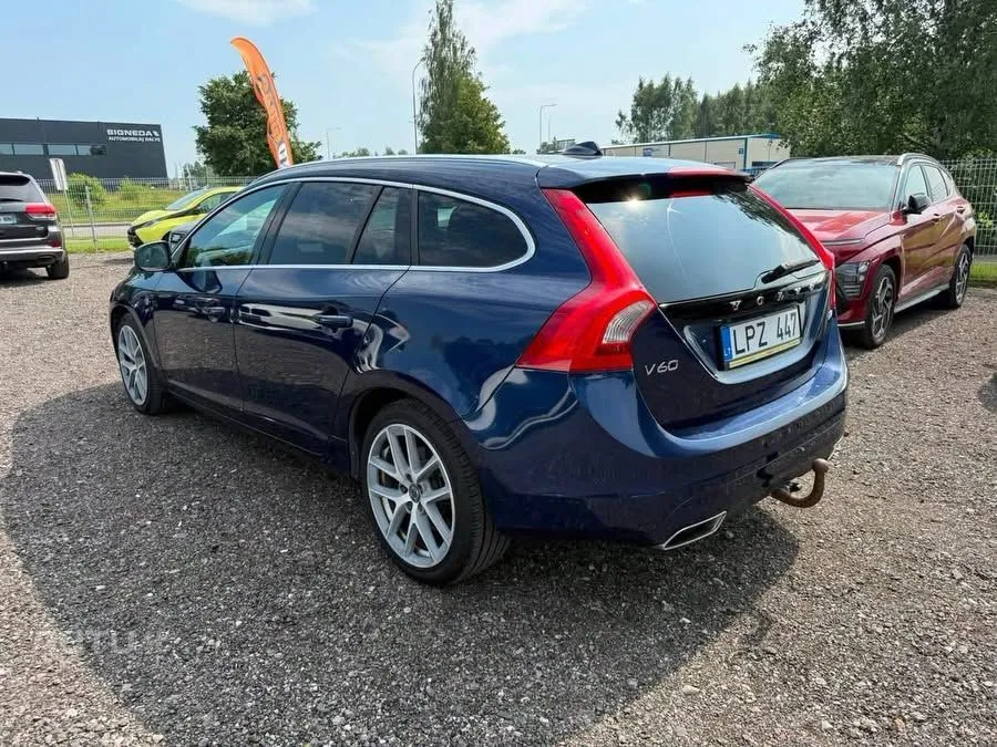 Volvo V60 — photo 4