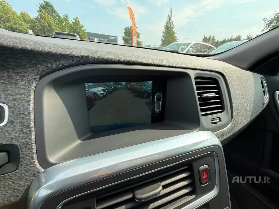 Volvo V60 — photo 16