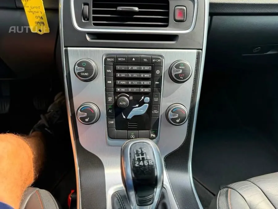 Volvo V60 — photo 15
