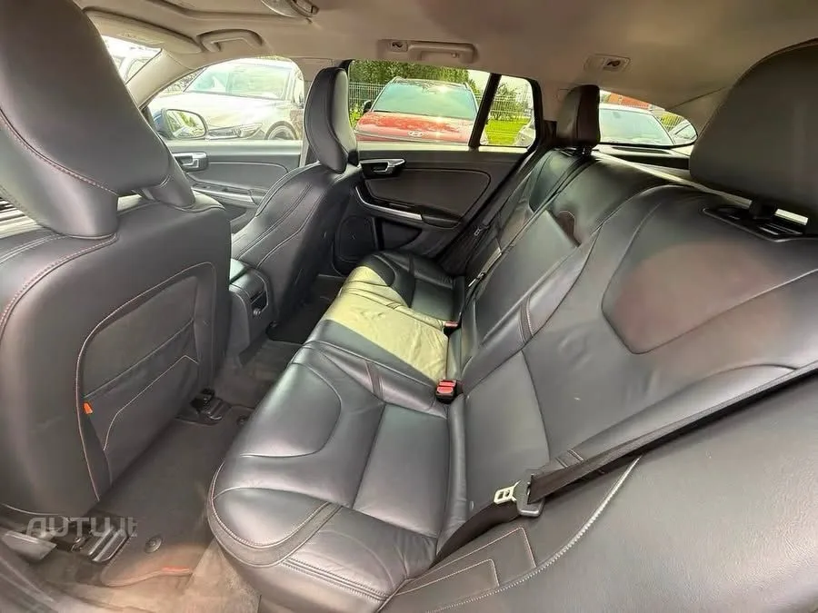 Volvo V60 — photo 7