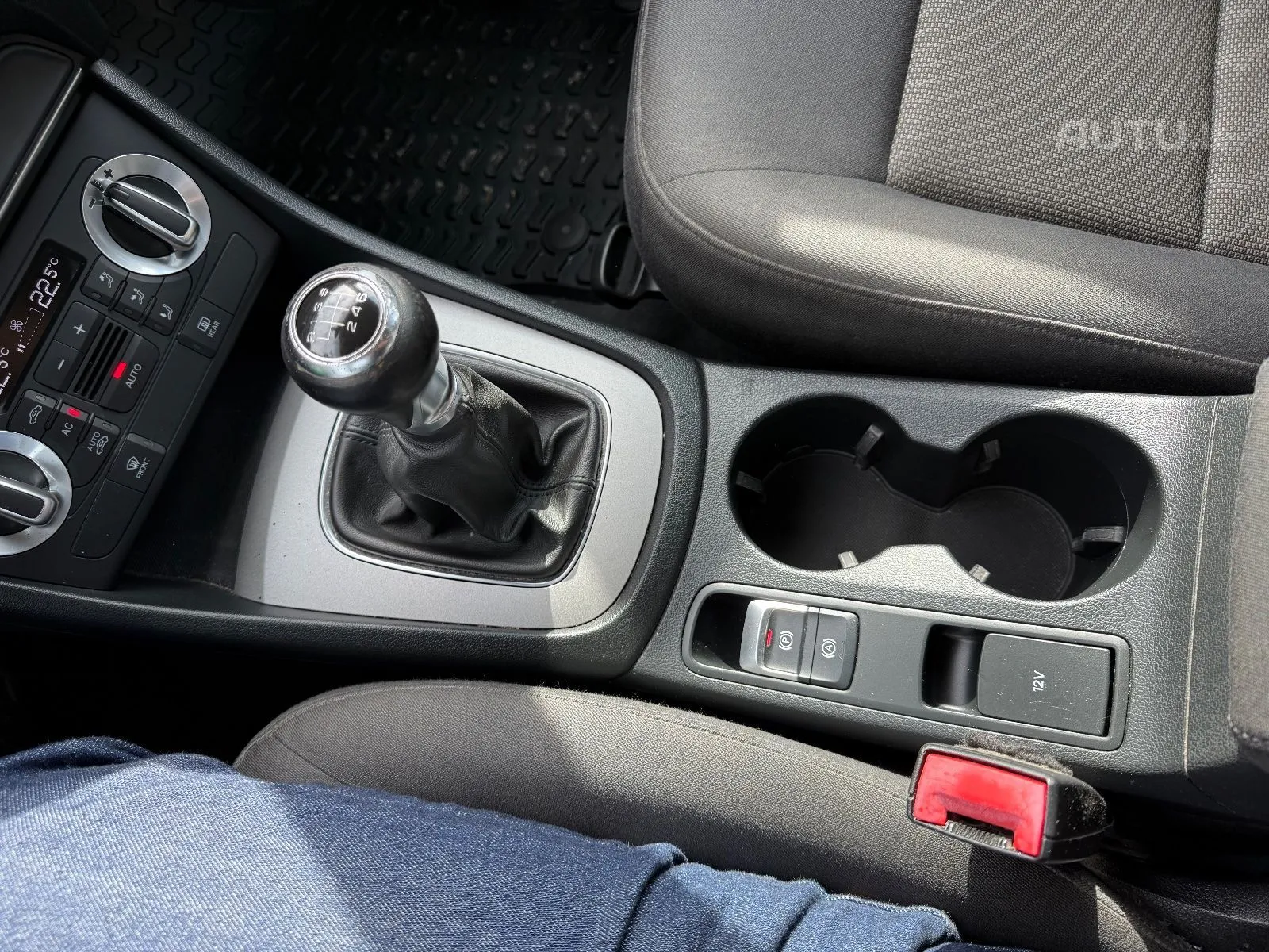 Audi Q3 2012 — nuotrauka 15