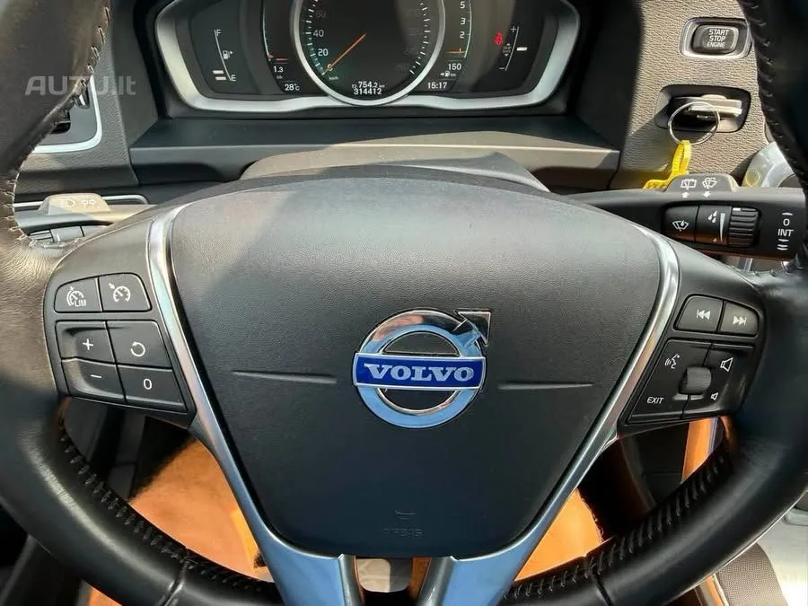 Volvo V60 — photo 12
