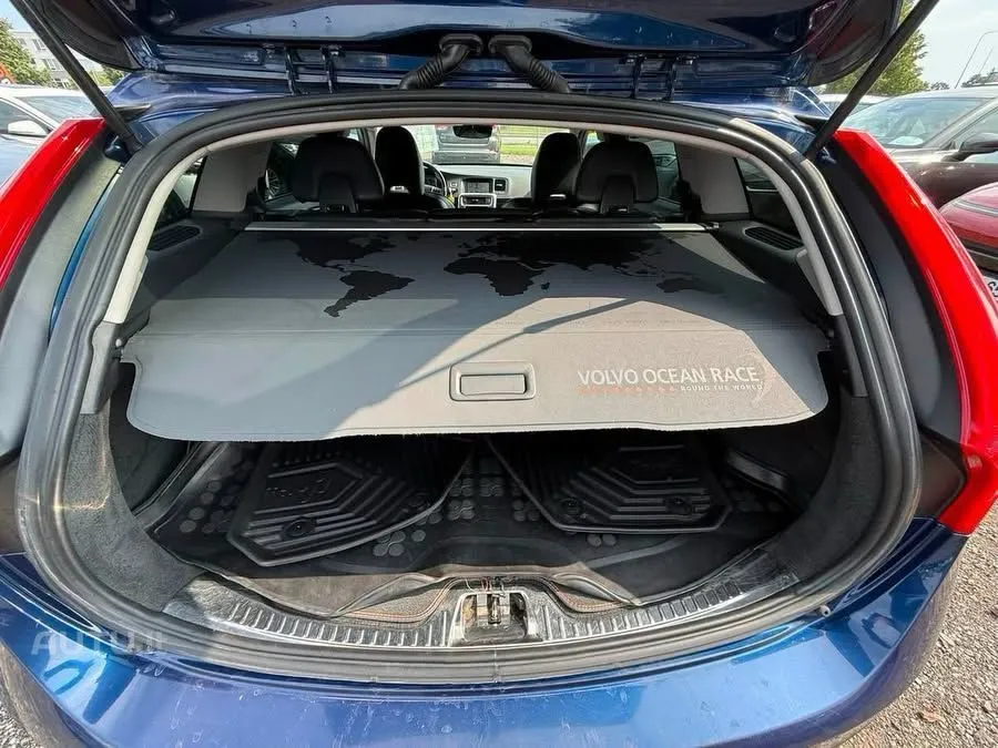 Volvo V60 — photo 6